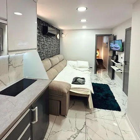 Lagom Paraiso Royal * ארונה