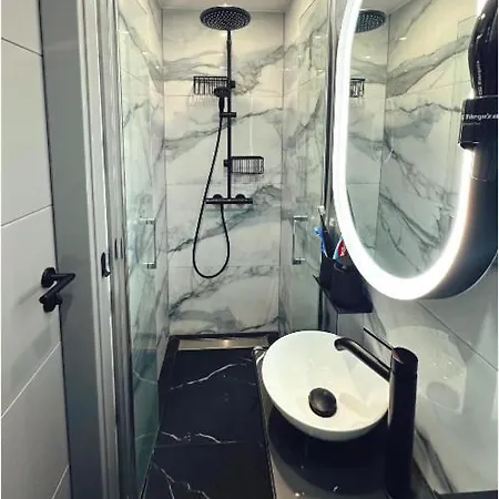 Lagom Paraiso Royal ארונה